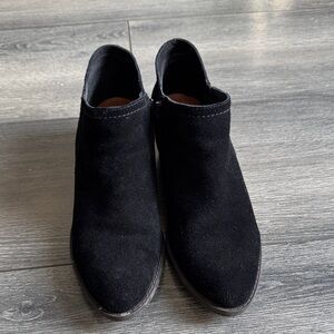 Lucky 🍀 Brand Women’s Stylish Black Suede Ankle Boots